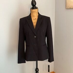 Tahari NWT Pinstripe Two Button Jacket Women Size 10 Lined Peak Lapel